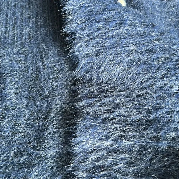 Sweater - Picture 11 of 13